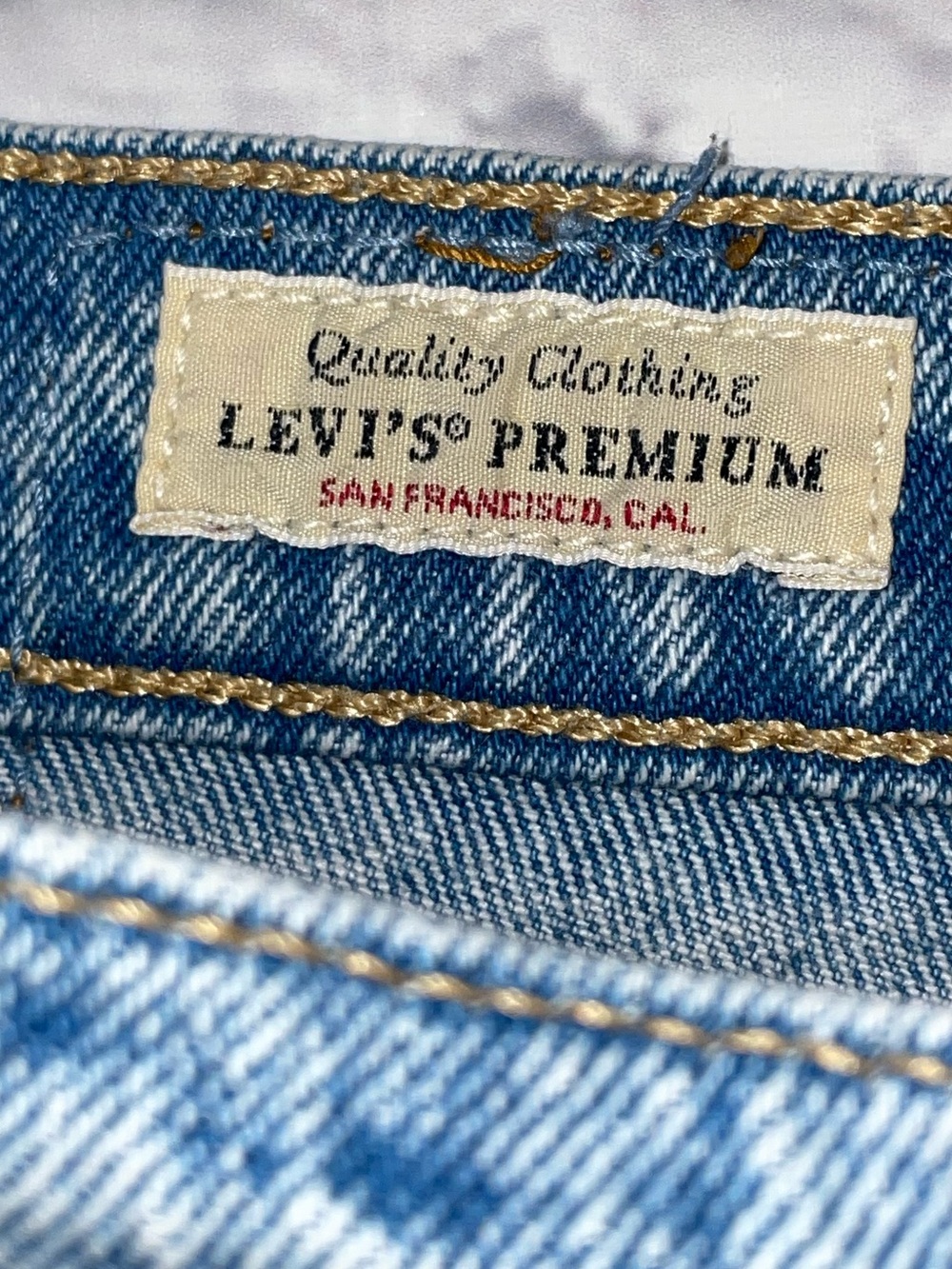 LEVI’S 501® ORIGINAL FIT WOMEN'S JEANS. SIZE 26 - Picture 4 of 7